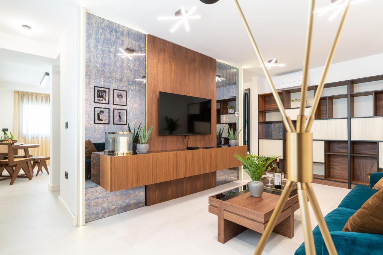 Ez Luxury Living Apartment Ровин Екстериор снимка
